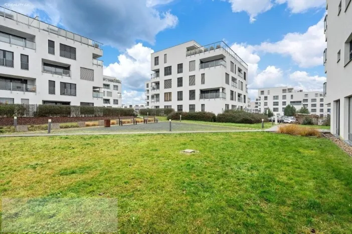 Pronájem bytu 2+kk, Brno, Moskalykova, 48 m2