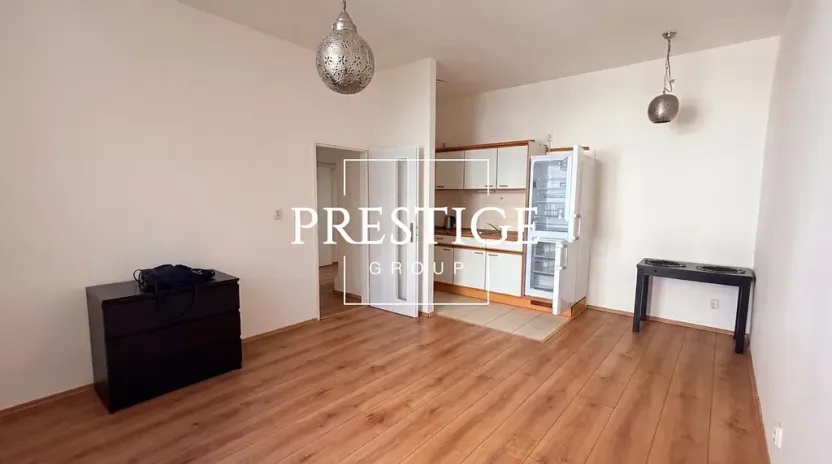 Pronájem bytu 2+kk, Praha - Karlín, Sokolovská, 40 m2