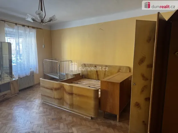 Prodej rodinného domu, Velešín, náměstí J. V. Kamarýta, 505 m2