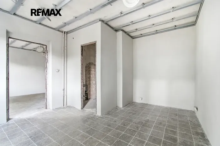 Prodej obchodního prostoru, Plzeň, Rokycanská, 27 m2