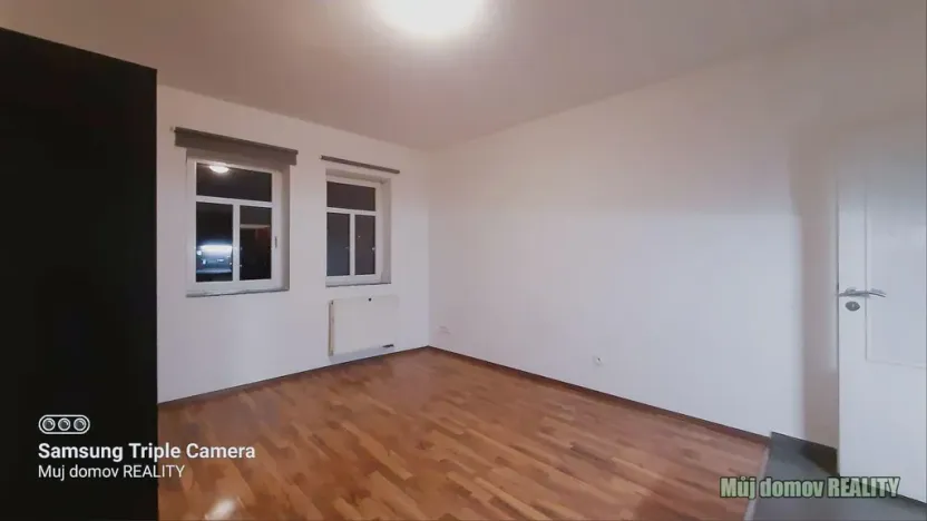 Pronájem bytu 1+kk, Praha - Vysočany, Freyova, 35 m2