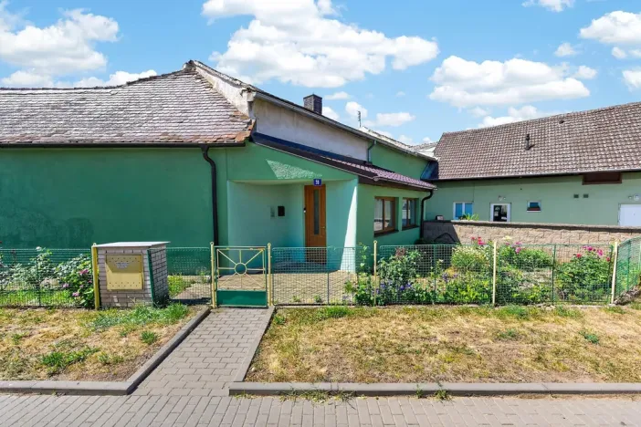 Prodej rodinného domu, Hrádek, 185 m2
