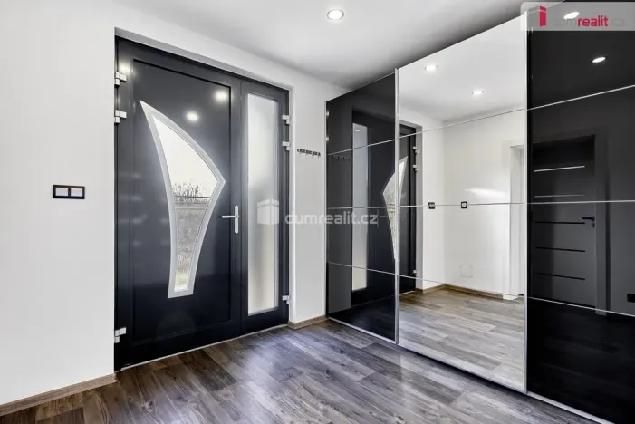 Prodej rodinného domu, Nová Role - Mezirolí, 136 m2
