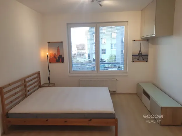 Pronájem bytu 1+kk, Praha - Letňany, Hlučkova, 38 m2