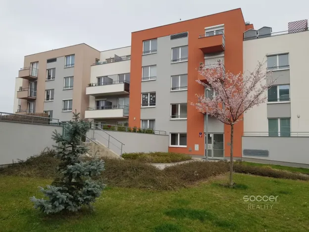 Pronájem bytu 1+kk, Praha - Letňany, Hlučkova, 38 m2