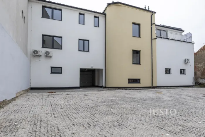 Pronájem bytu 2+kk, Staré Město, Hradišťská, 53 m2