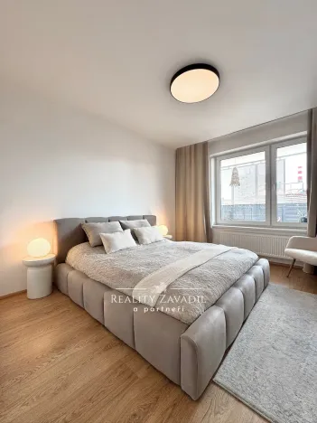 Pronájem bytu 2+kk, Pardubice, Smilova, 54 m2