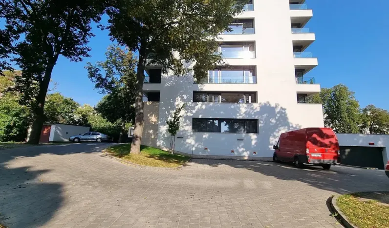 Pronájem garážového stání, Brno, Slepá, 10 m2