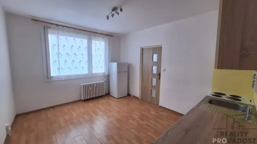 Pronájem bytu 1+1, Ústí nad Labem, Šípková, 32 m2