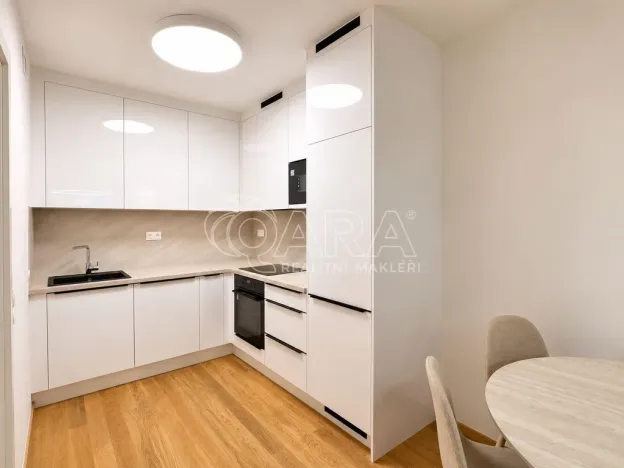 Pronájem bytu 2+kk, Praha - Chodov, Komárkova, 53 m2
