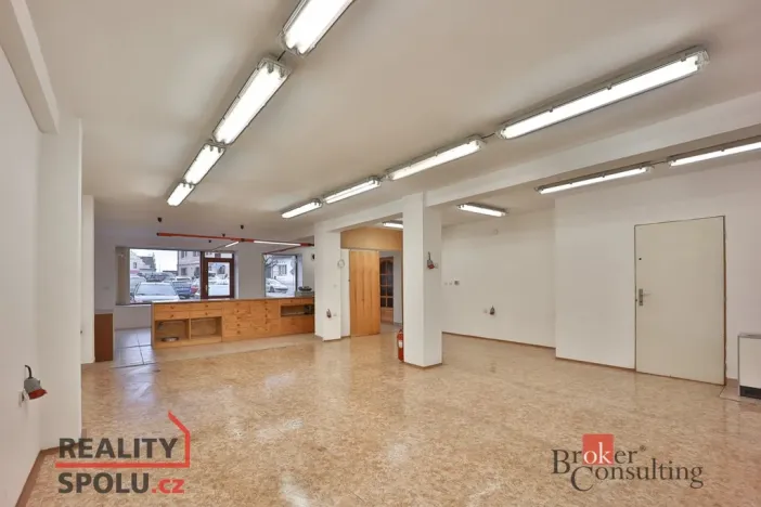 Pronájem obchodního prostoru, Libáň, náměstí Svobody, 100 m2
