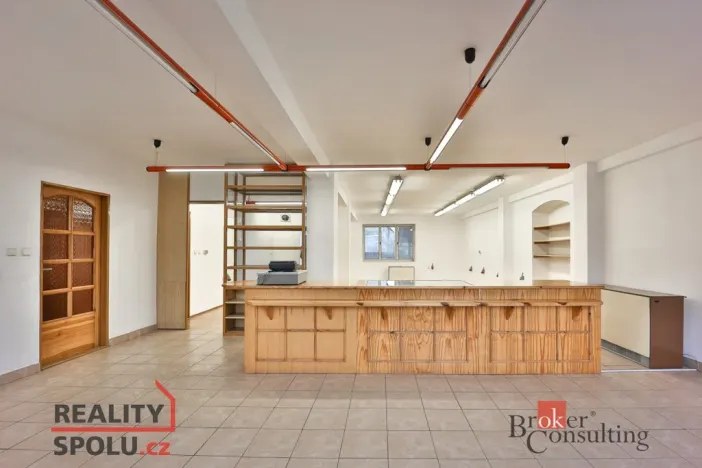 Pronájem obchodního prostoru, Libáň, náměstí Svobody, 100 m2