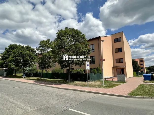 Pronájem bytu 2+kk, Beroun, Pod Homolkou, 46 m2