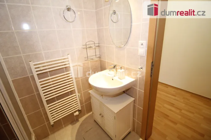 Pronájem bytu 1+1, Karlovy Vary - Doubí, Studentská, 50 m2