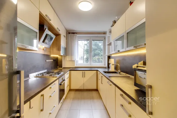 Pronájem bytu 3+kk, Praha - Břevnov, Pod Královkou, 70 m2