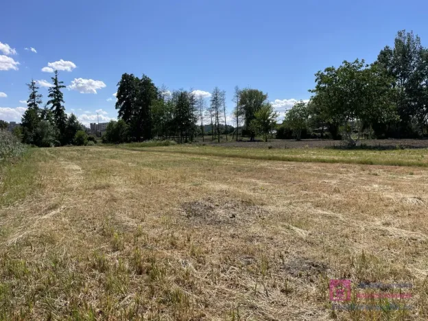 Prodej komerčního pozemku, Břeclav - Poštorná, 4463 m2