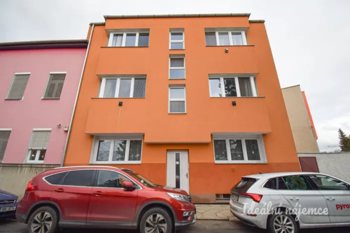 Pronájem bytu 1+1, Brno - Komárov, Studniční, 37 m2