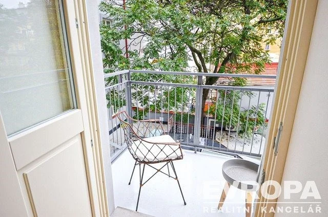 Pronájem bytu 1+kk, Praha, Peckova, 36 m2
