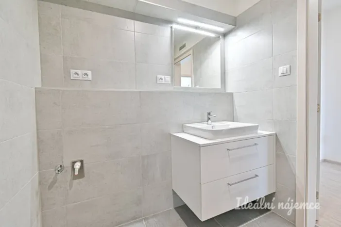 Pronájem bytu 1+kk, Brno, Sportovní, 39 m2