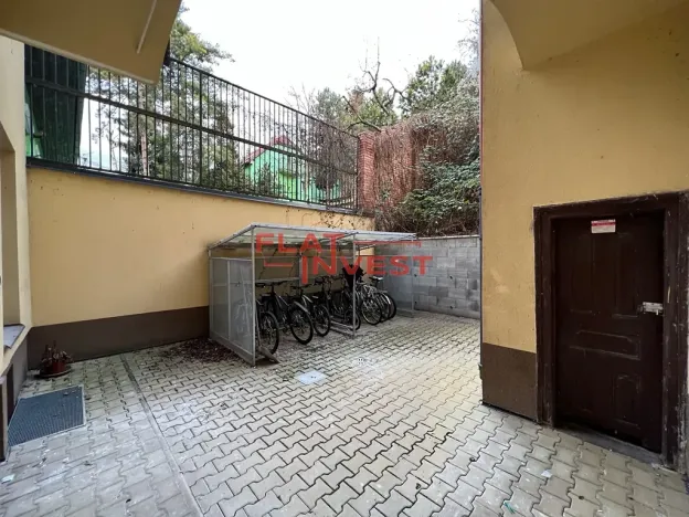Pronájem bytu 1+1, Praha - Smíchov, Křížová, 37 m2