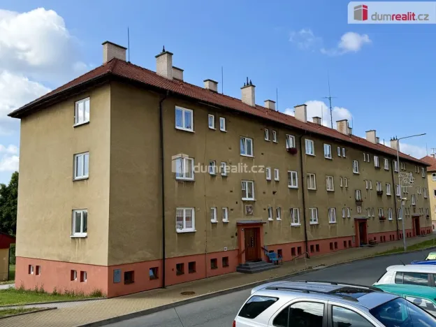 Prodej bytu 3+1, Teplá, Školní, 72 m2
