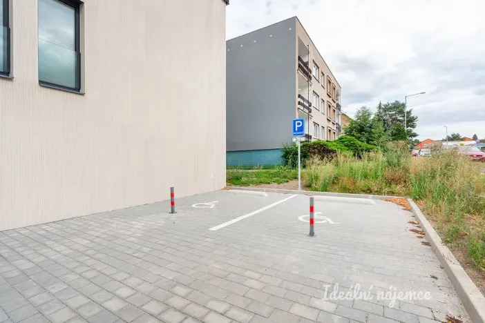 Pronájem bytu 1+kk, Praha - Čakovice, Danielova, 36 m2