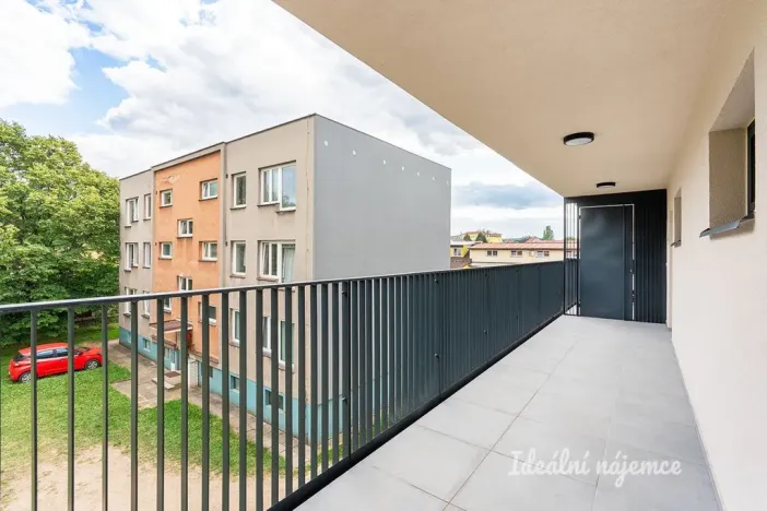 Pronájem bytu 1+kk, Praha - Čakovice, Danielova, 36 m2