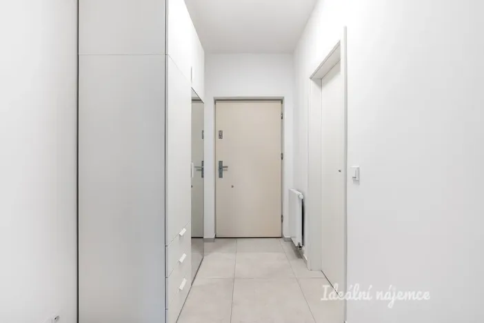 Pronájem bytu 1+kk, Praha - Čakovice, Danielova, 32 m2