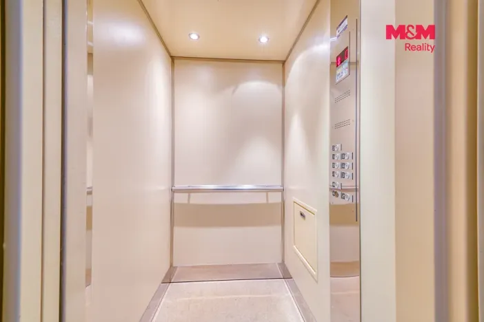 Pronájem bytu 2+kk, Plzeň - Lobzy, Sušická, 46 m2