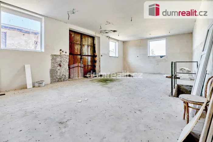 Prodej výrobních prostor, Štědrá, 2500 m2