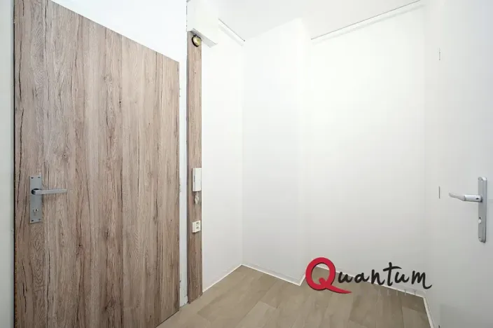 Pronájem bytu 1+kk, Praha - Troja, Sosnovecká, 28 m2