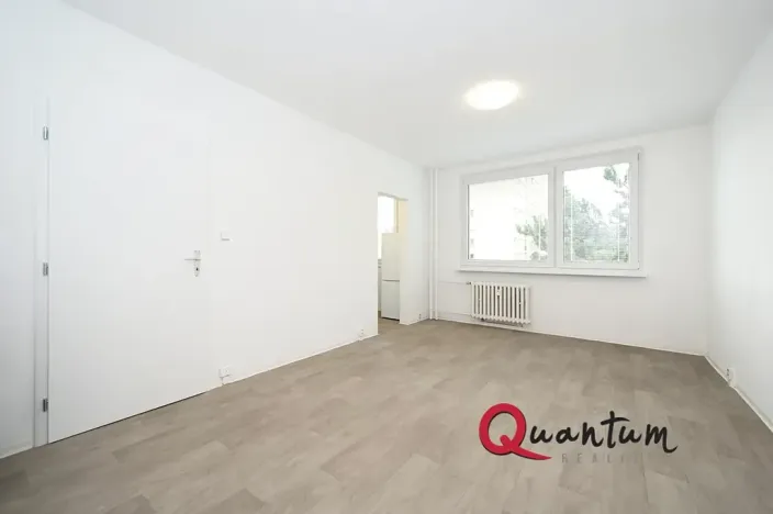 Pronájem bytu 1+kk, Praha - Troja, Sosnovecká, 28 m2