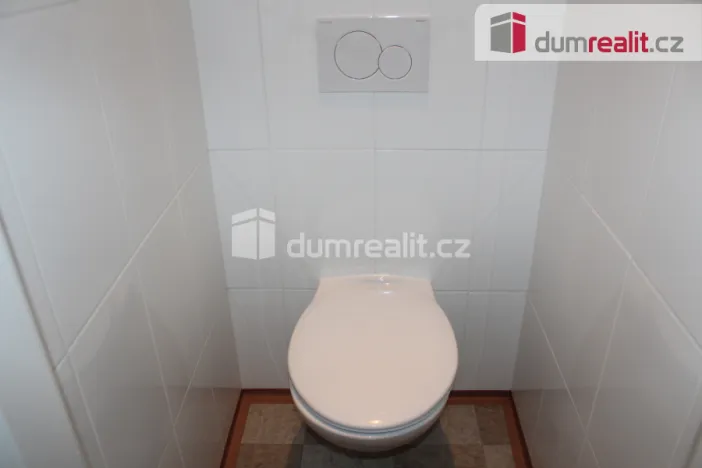 Pronájem bytu 2+1, Karlovy Vary - Dvory, K. Kučery, 49 m2