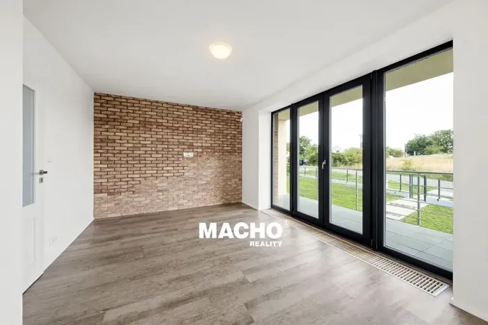 Pronájem rodinného domu, Kosoř, Školská, 380 m2