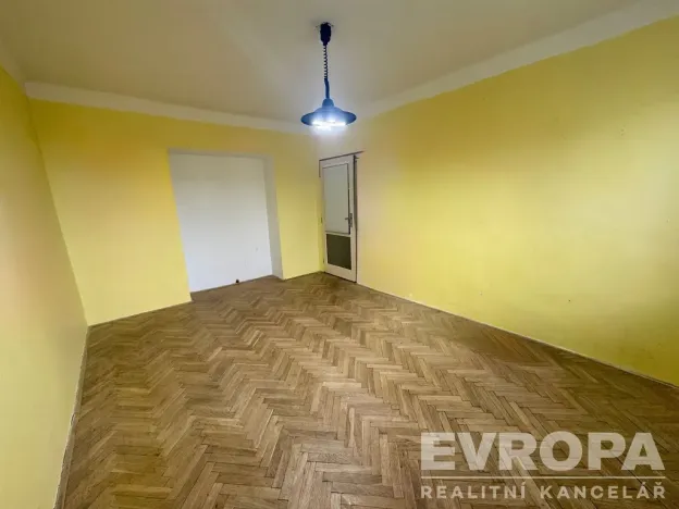 Prodej bytu 3+1, Plzeň - Jižní Předměstí, Brožíkova, 85 m2