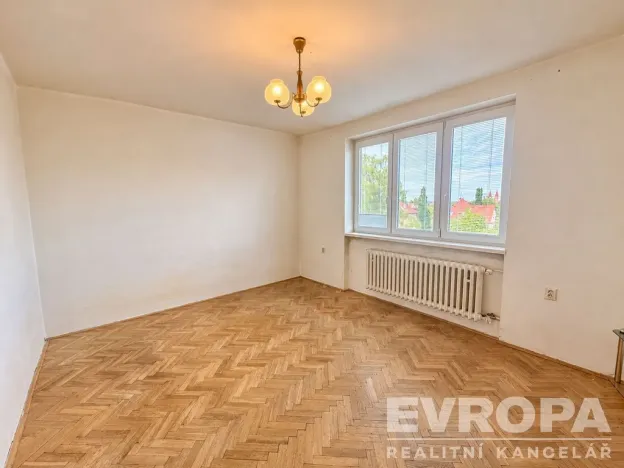 Prodej bytu 3+1, Plzeň - Jižní Předměstí, Brožíkova, 85 m2