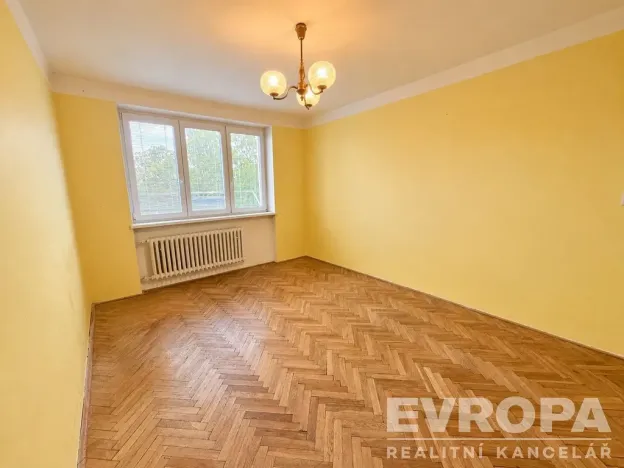 Prodej bytu 3+1, Plzeň - Jižní Předměstí, Brožíkova, 85 m2