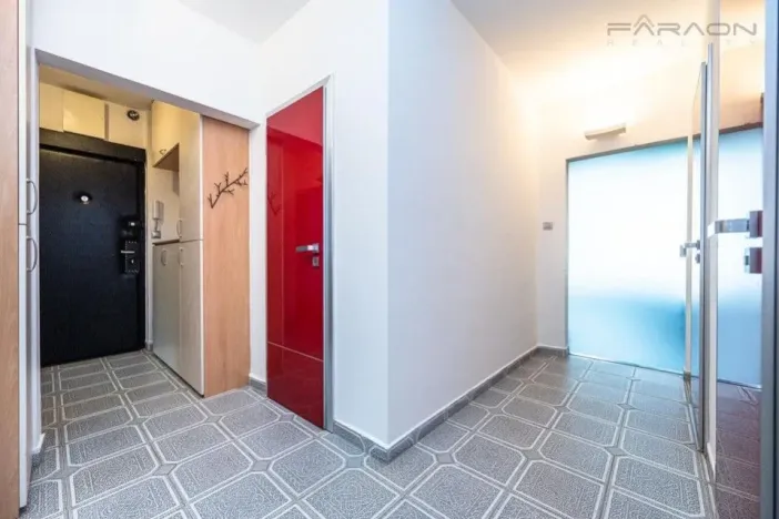 Pronájem bytu 3+1, Praha - Hodkovičky, Pod lysinami, 74 m2