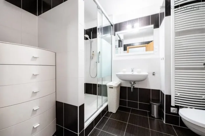 Pronájem bytu 2+kk, Praha - Hloubětín, Nademlejnská, 50 m2