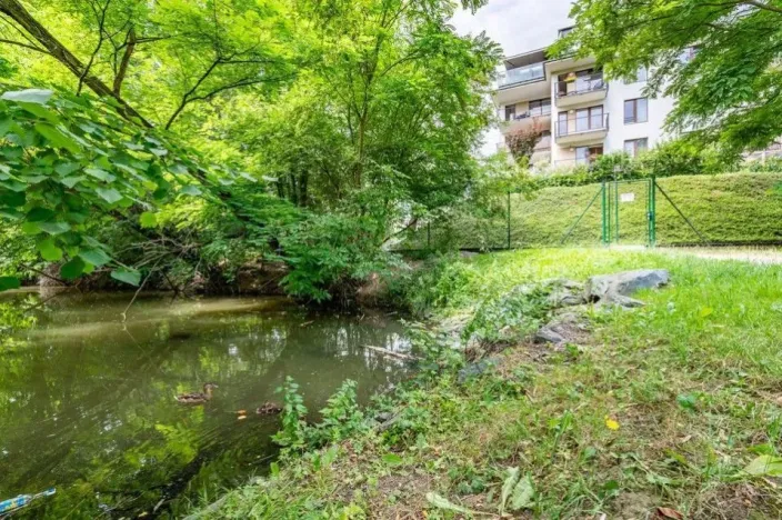 Pronájem bytu 2+kk, Praha - Hloubětín, Nademlejnská, 50 m2