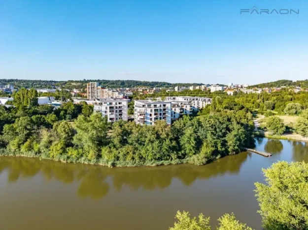 Pronájem bytu 2+kk, Praha - Hloubětín, Nademlejnská, 50 m2