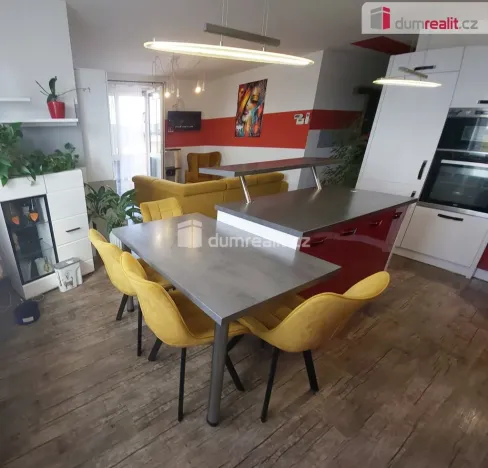 Prodej bytu 4+kk, Vochov, 85 m2