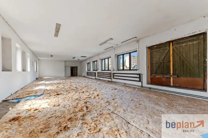 Prodej skladu, Varnsdorf, Dvořákova, 7660 m2