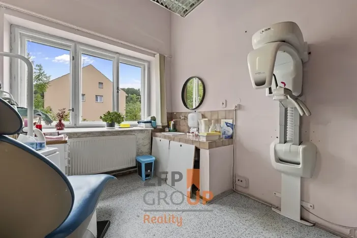 Prodej rodinného domu, Náchod, Jugoslávská, 1200 m2