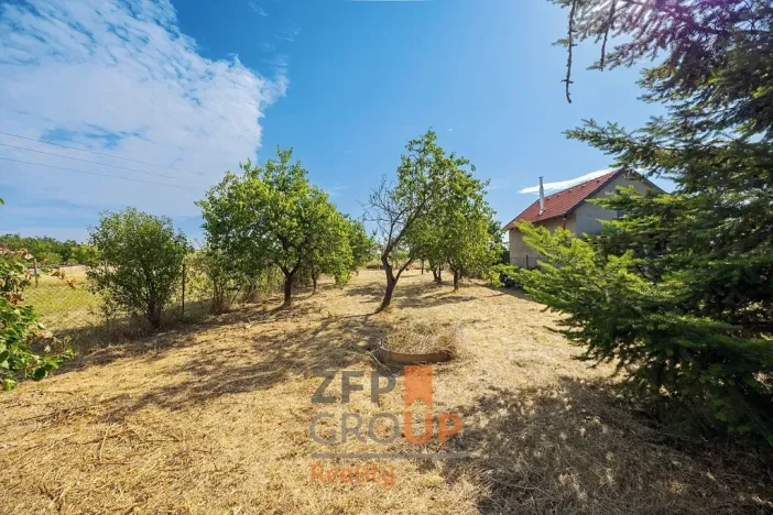 Prodej zahrady, Znojmo, 1372 m2