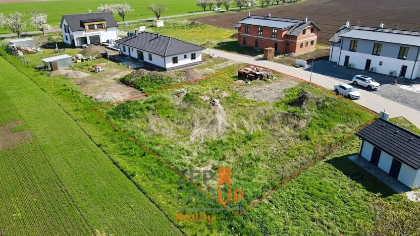 Prodej pozemku pro bydlení, Dubany, 906 m2