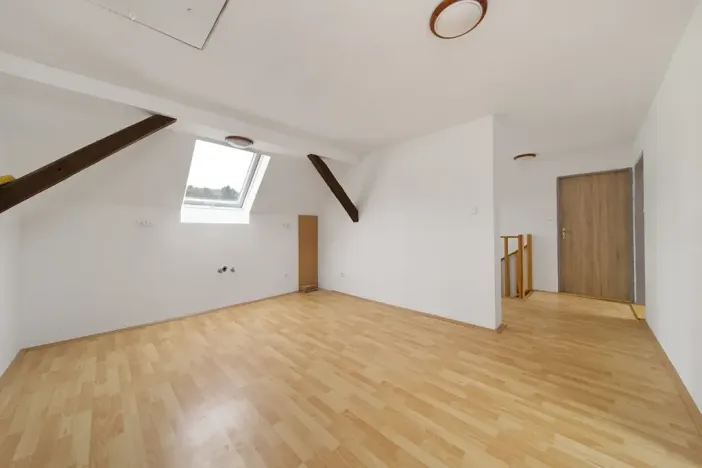 Prodej rodinného domu, Čmelíny, 450 m2