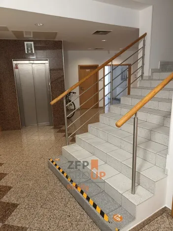 Prodej kanceláře, Břeclav, 17. listopadu, 1059 m2