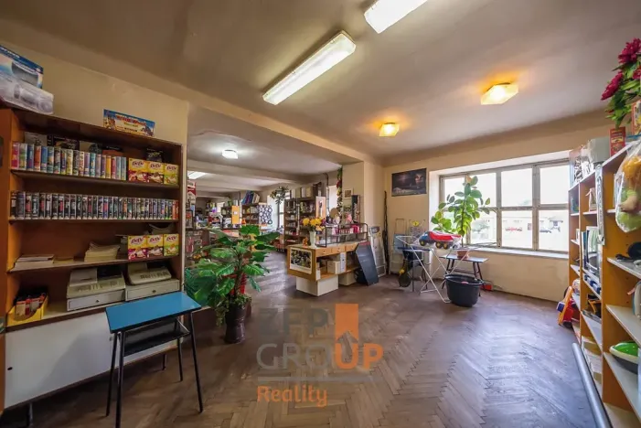Prodej obchodního prostoru, Šatov, 470 m2