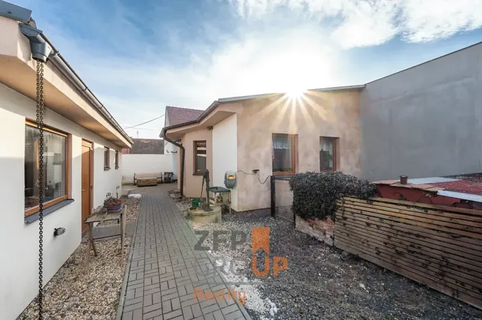 Prodej rodinného domu, Rajhradice, Hlavní, 150 m2
